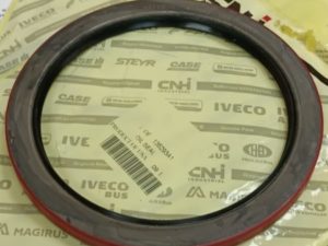 135293А1 CNH Сальник "большой" вала бортового редуктора CASE